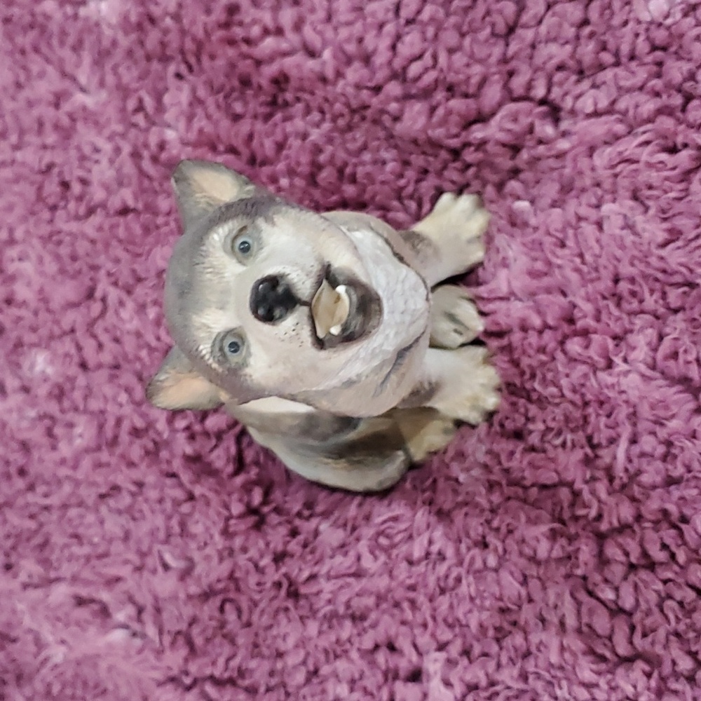 Lenox gray wolf figurine